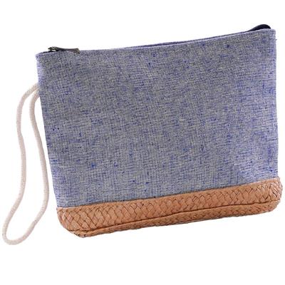 Pochette in tela blu e fibre naturali 22XH18